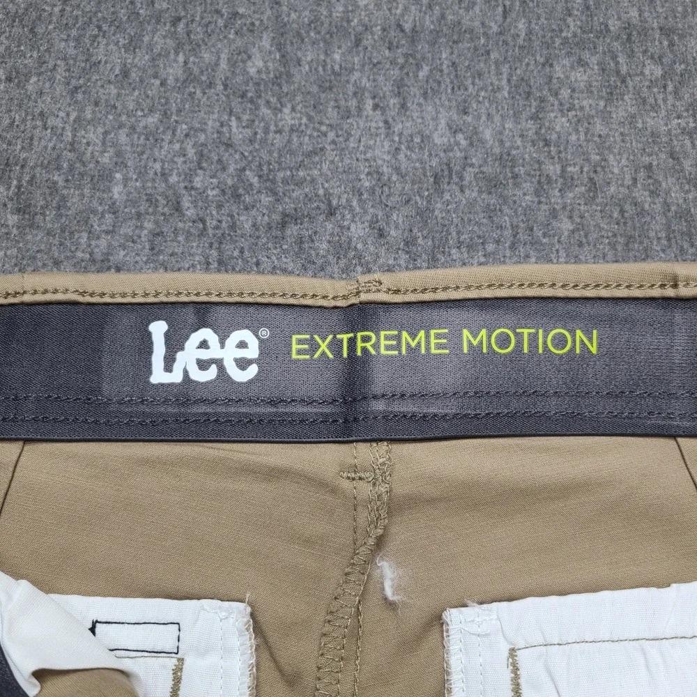 Lee‎ Extreme Motion Shorts Mens 29 Khaki New Straight Fit Stretch 104183560